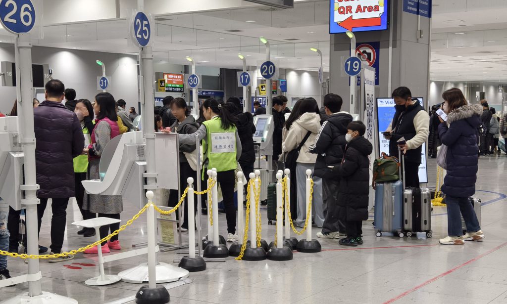 Japan’s Population Continues to Shrink as Foreign Resident Population Surpasses 4 Million